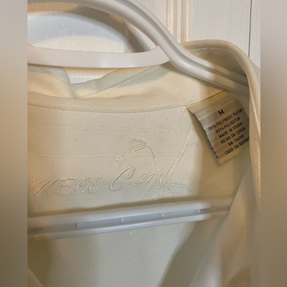 🎋🎍🤍 White “Bamboo Cay” button up Shirt Men’s M (fits large) Vacation Shirt - Picture 2 of 8